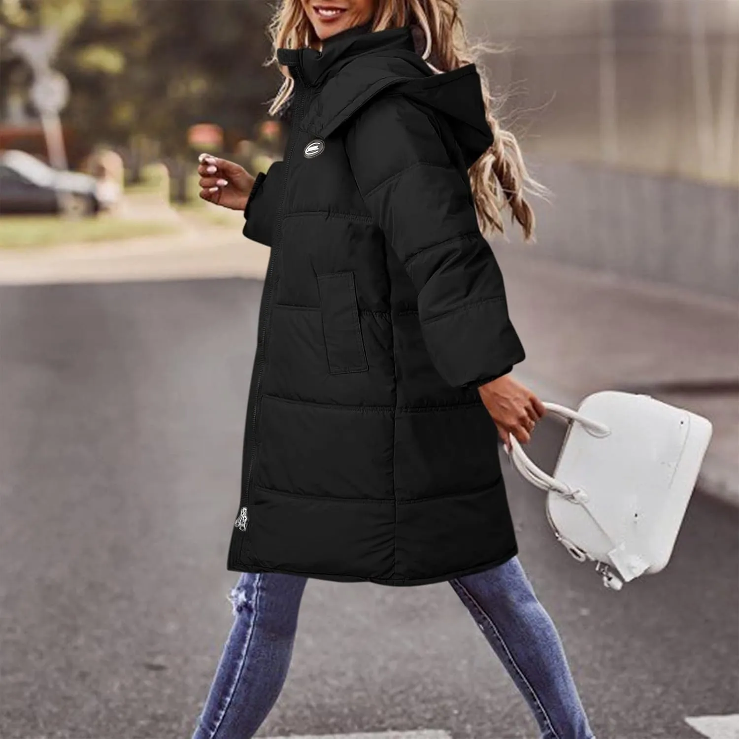Womens 2024 Winter Warm Down Coat Oversized Comfy Long Sleeve Zip Puffer Jacket with Hood Outdoor Windproof Overcoat